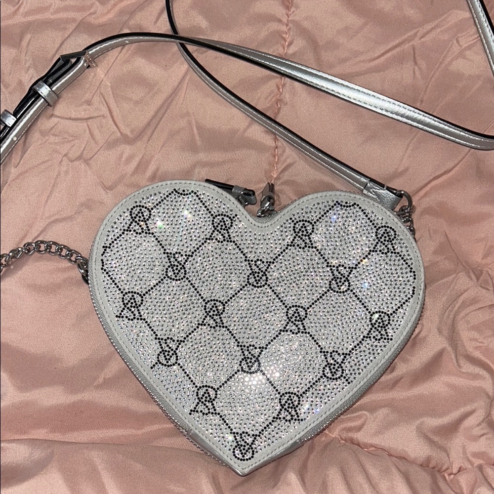 Silver Heart-Shaped Crossbody Bag with Geometric Design